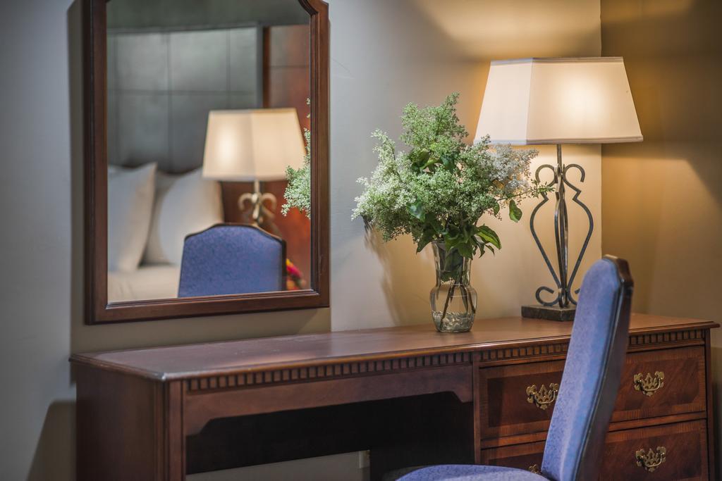Hotel Cloverleaf Columbus - 3*